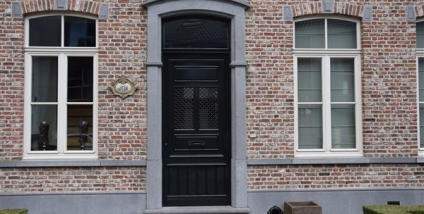 Voordeur in hoogglanslak